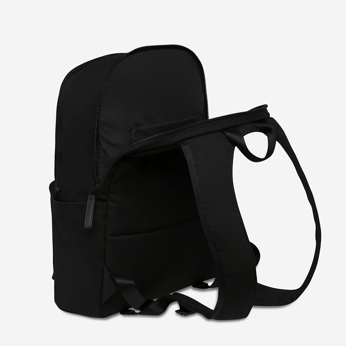 Status best sale anxiety backpack