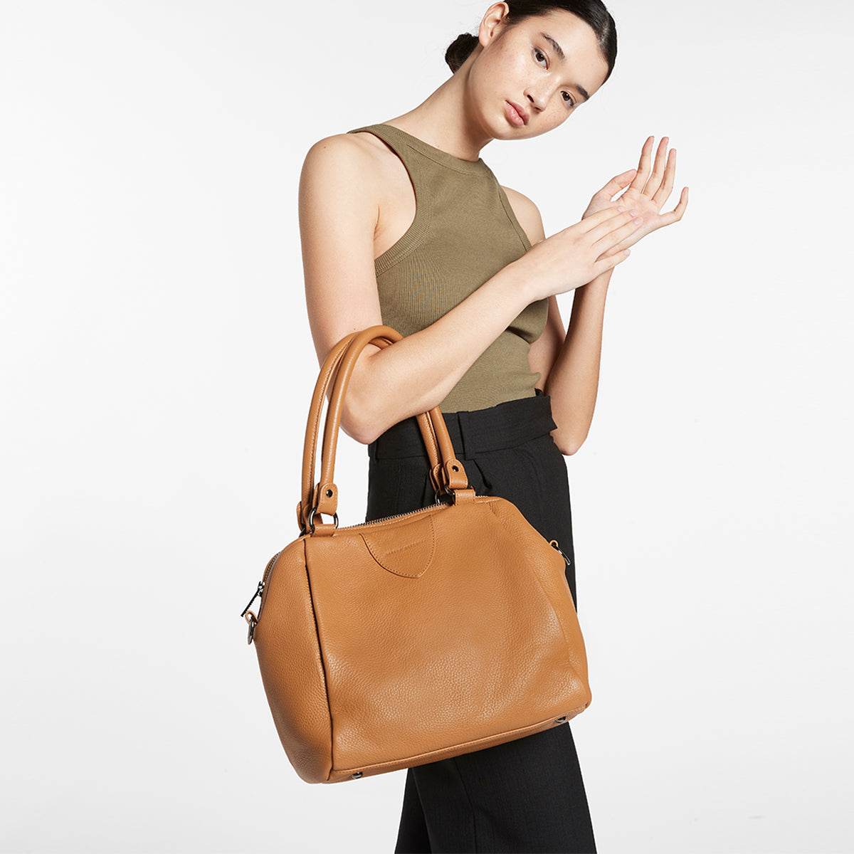 Large tan leather discount bag